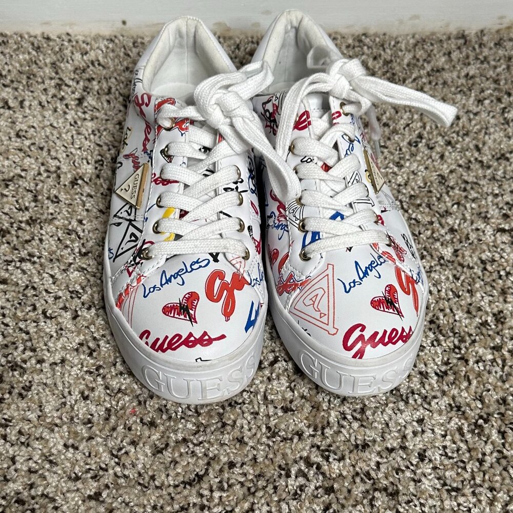 🍓 🍓🍓Guess Los Angeles Graffiti Sneakers — White Vegan Leather, Women's Size 7